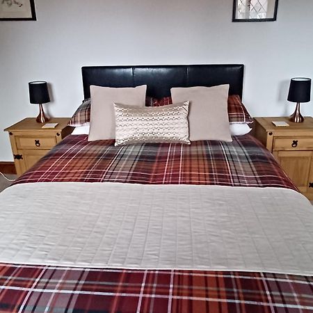 Woodpeckers Cottage B&B Pett ภายนอก รูปภาพ