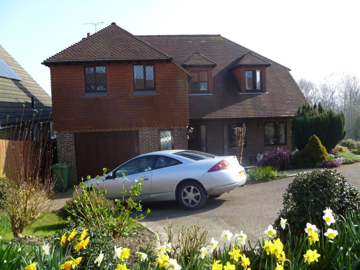 Woodpeckers Cottage B&B Pett ภายนอก รูปภาพ