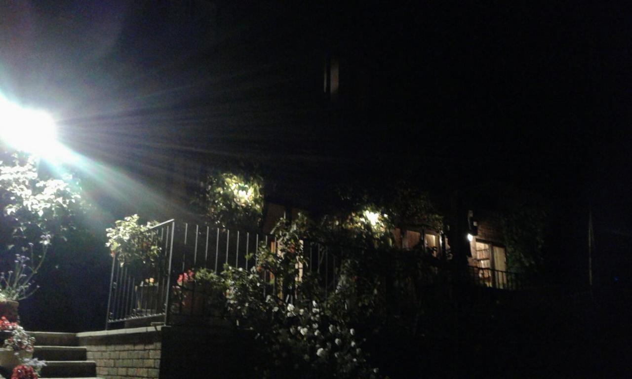 Woodpeckers Cottage B&B Pett ภายนอก รูปภาพ