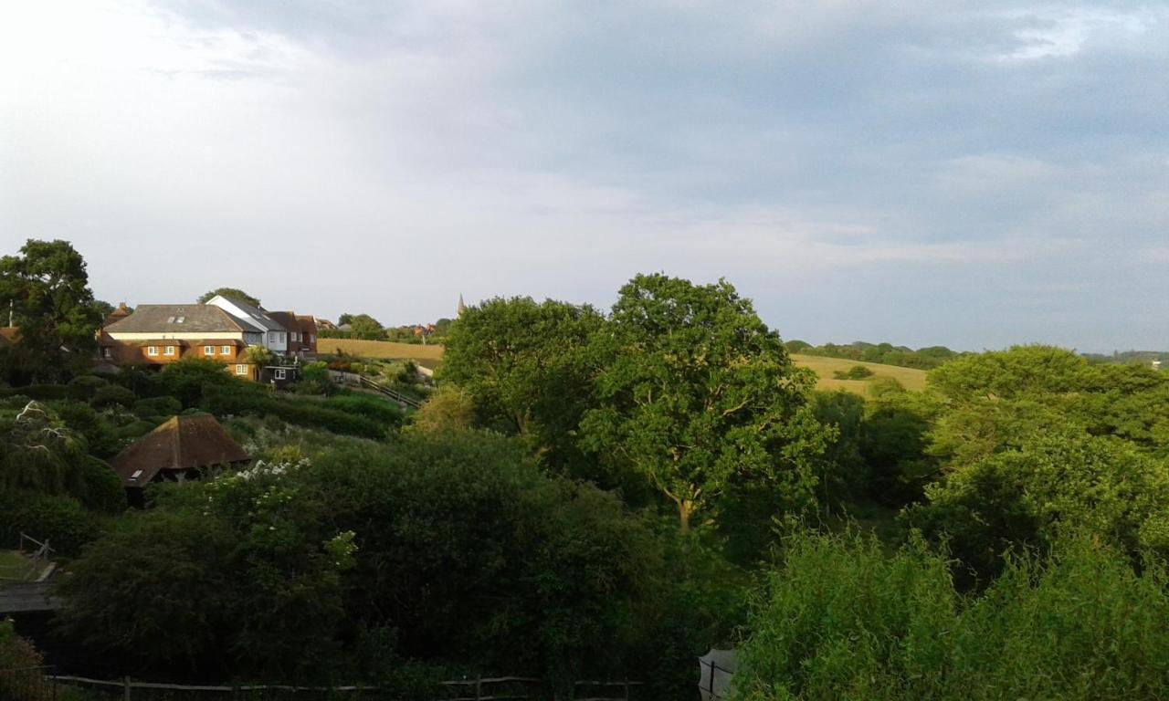 Woodpeckers Cottage B&B Pett ภายนอก รูปภาพ