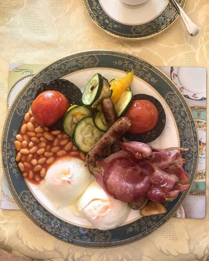 Woodpeckers Cottage B&B Pett ภายนอก รูปภาพ